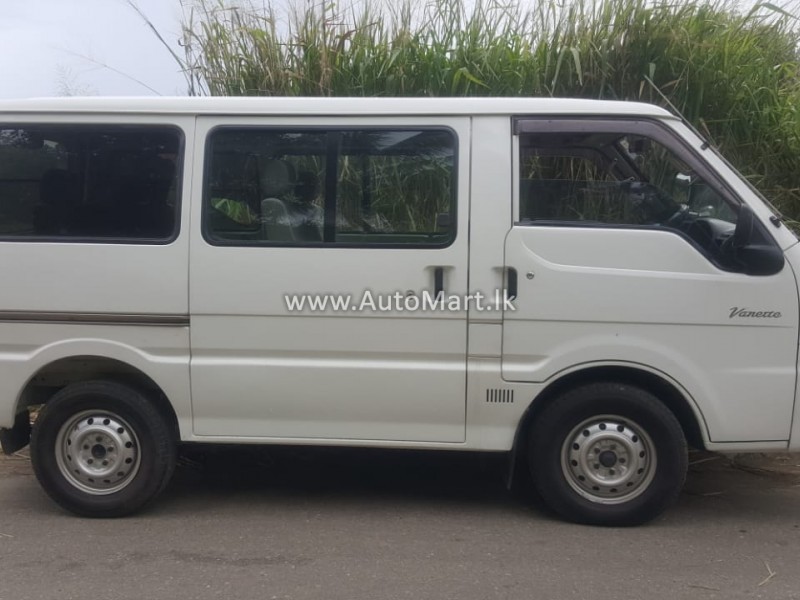 Nissan vanette 2002 года