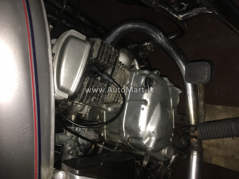 Image of Honda Cm 125 1989 Motorcycle - For Sale