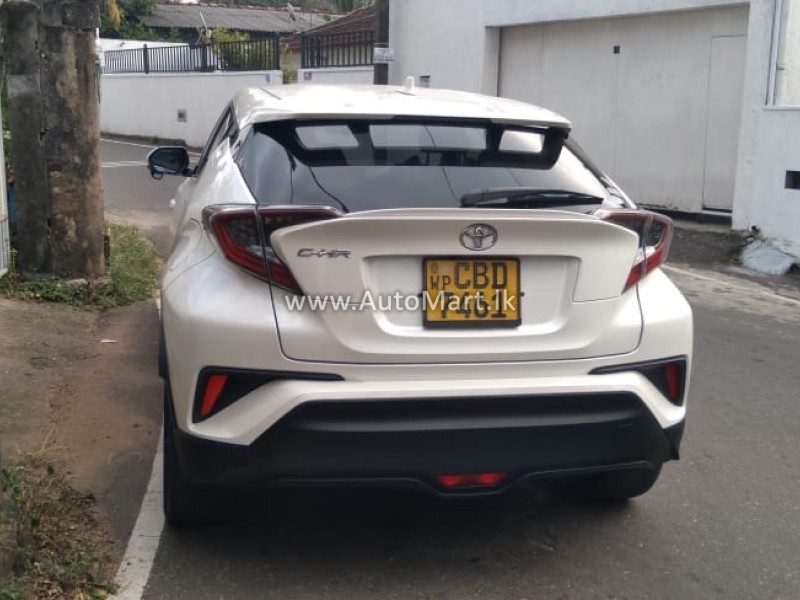 Image of Toyota C-HR DBA-NGX50 2017 Car - For Sale
