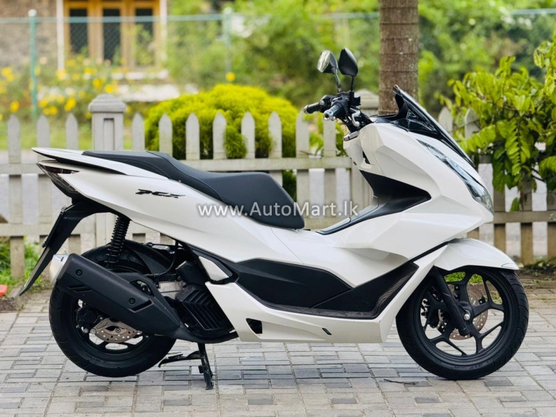 Image of Honda HONDA PCX 125CC  BJE  2023 2023 Motorcycle - For Sale